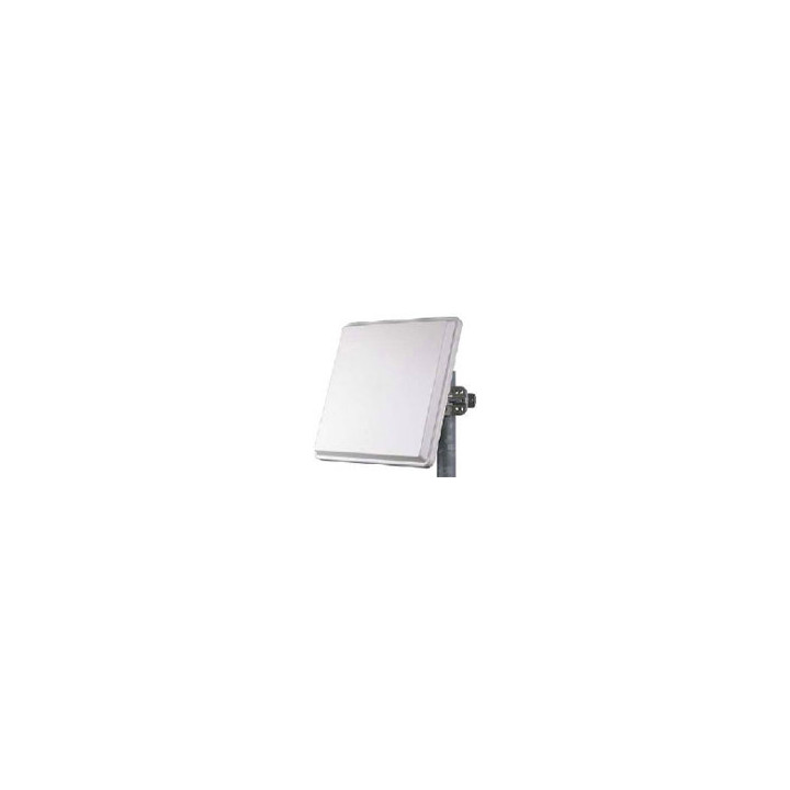 Triple-Polarized 90 degree Sector Antenna